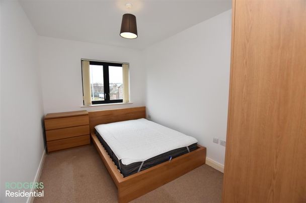 Apt 6, 228 Albertbridge Road - Photo 1