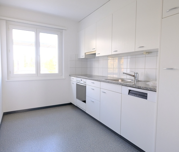 4-Zimmerwohnung mit grossem Balkon zu vermieten - Photo 1