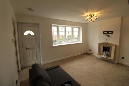 2 bedroom House To Let - Photo 4