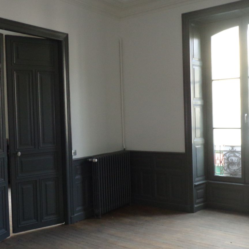 Location Appartement 2 pièces 65m² AURILLAC 15000 - Photo 1