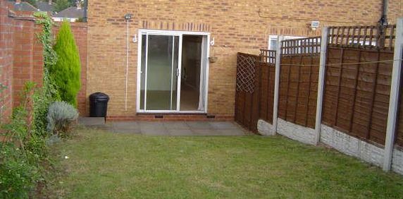 2 bedroom end of terrace house to rent - Photo 2