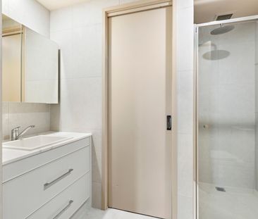 6/4 Graham Street, Port Melbourne VIC 3207 - Apartment For Rent | D... - Photo 6