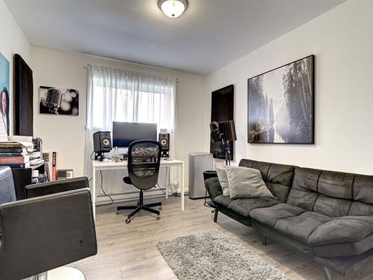 8577A Rue Chaminade - Photo 1