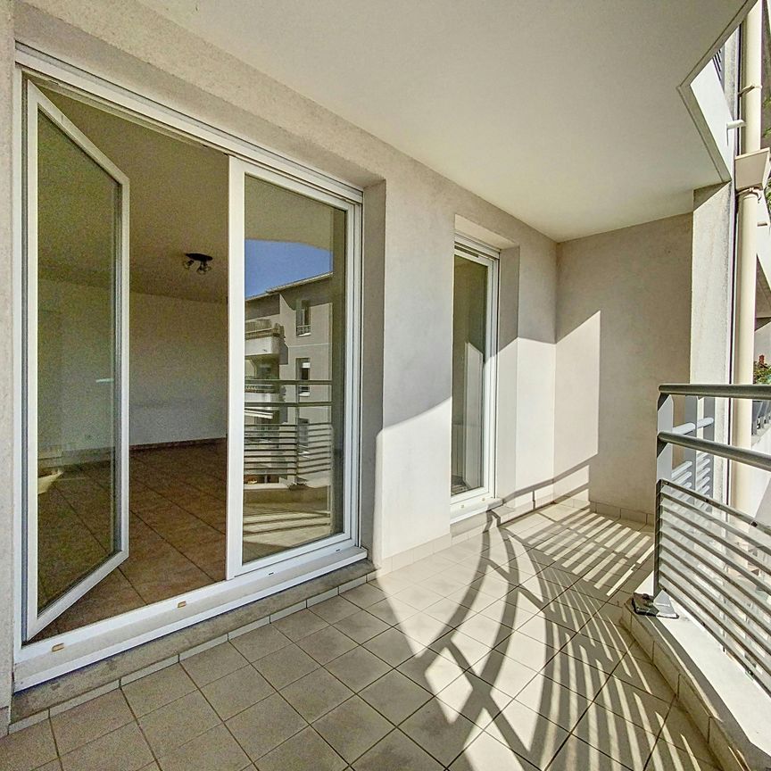 Lyon 3ème : Lumineux T3 en étage élevé avec garage double - Photo 1