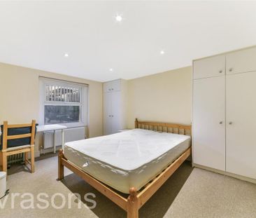 3 bedroom flat to rent - Photo 5