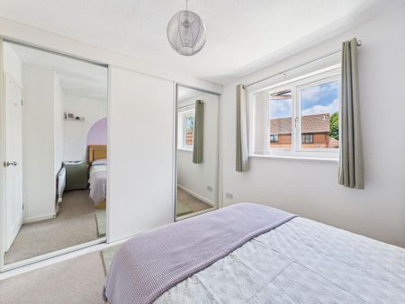 2 bedroom semi-detached house to rent - Photo 4