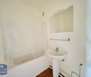 Location Appartement 2 pièces 56m² LAVAL 53000 - Photo 4