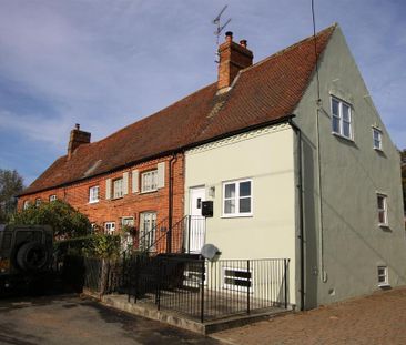 2 bedroom end of terrace house to rent - Photo 2