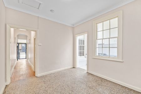 649 Queensberry Street, North Melbourne VIC 3051 - House For Rent | Domain - Photo 3