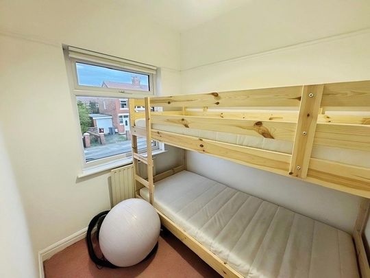 3 bedroom semi-detached house to rent - Photo 1