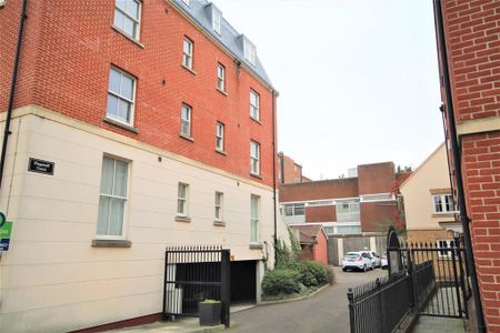 1 bedroom in a house share to rent - Photo 4