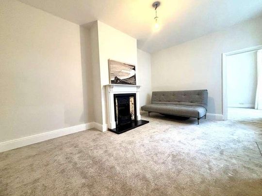 Grove Road, Windsor, Berkshire, SL4 - Photo 1