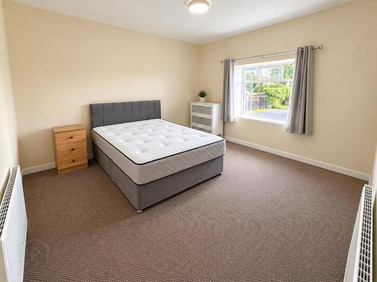 Room 4, 9 Ivy Hill, Derriaghy, Lisburn, BT28 3SL - Photo 1