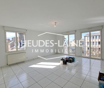 Location Appartement 3 pièces 80m² AVRANCHES 50300 - Photo 1