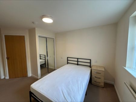 1, Tradewinds, 127 Lawrence Street - Photo 2