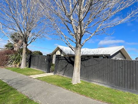 A modern home, house lot of furnishings can stay - Photo 4