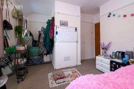 4 bedroom terraced house to rent - Photo 4