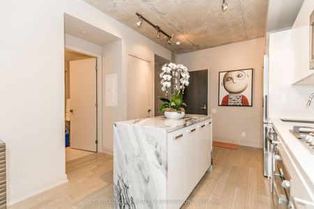 King Charlotte Lofts , #304 - Photo 2