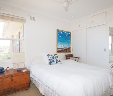 Sundrenched North-East Aspect, Panoramic Views to Manly and Pacific... - Photo 3