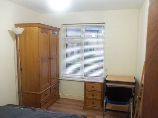 Large Modern House share, Rooms - Bills Inclusive - Photo 1