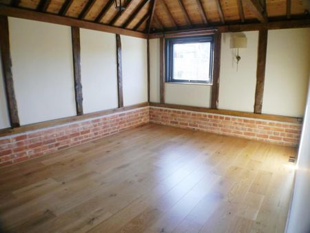 2 bedroom detached house to rent - Photo 3