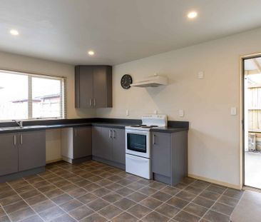 Three Bedroom Home - Photo 2