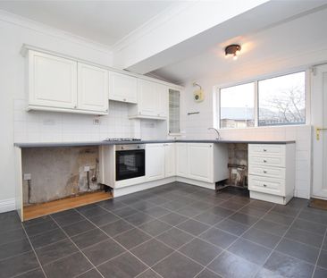 West Street, Wakefield, West Yorkshire - Photo 6