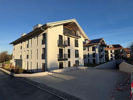 Luxurious 3.5-story attic with large bay window on protected balcony - Photo 5
