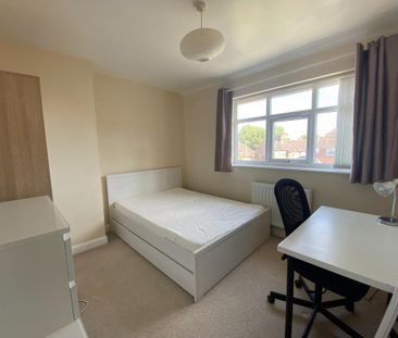 3 bedroom semi-detached house to rent - Photo 6