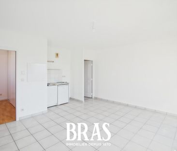 Location Appartement 2 pièces 46m² NANTES 44100 - Photo 2