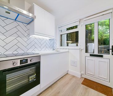 Studio to rent - Photo 6