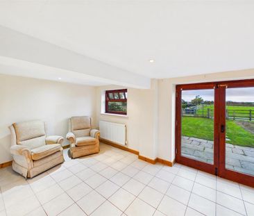 1 bedroom barn conversion to rent - Photo 1