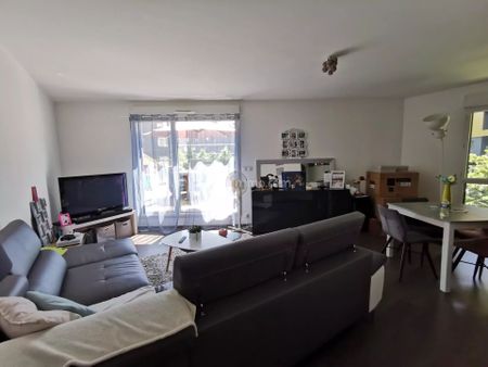 Location Appartement 4 pièces 80 m2 à Rennes - Photo 3