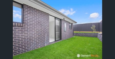 Two bedroom Granny flat with direct street access. OPEN SAT - Photo 3