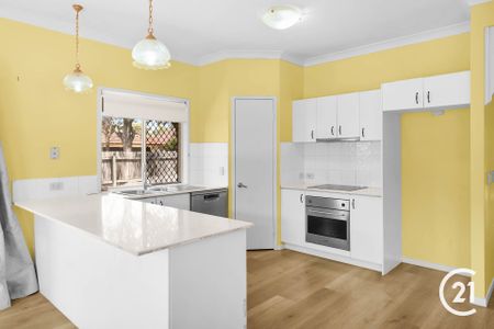 Charming & Whimsical Cottage Home - Photo 2
