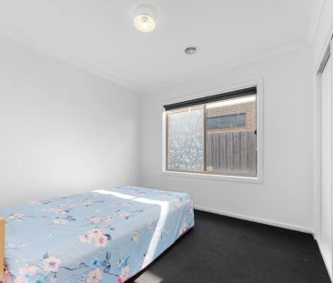 “Live in comfort and convenience Alamanda School Zone” - Photo 1