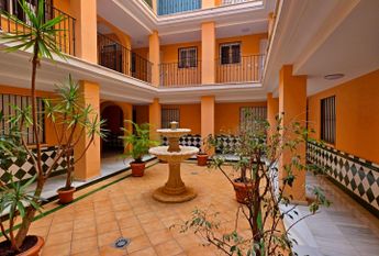 LONG TERM RENTAL IN LA CARIHUELA 3 BEDROOMS, AND PRIVATE PARKNG – tor501ts