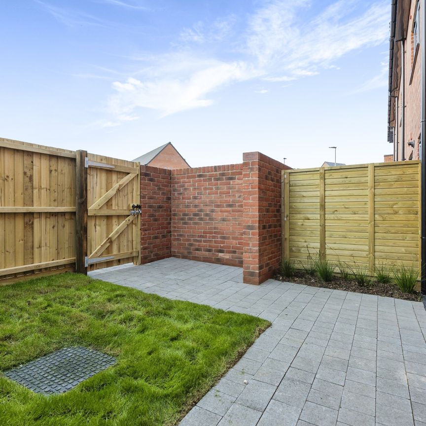 3 bedroom townhouse to rent Soar Lane, Leicester, Leicestershire, LE3 - Photo 1