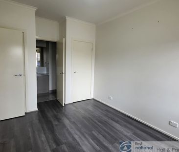 FAMILY LIVING - Photo 5