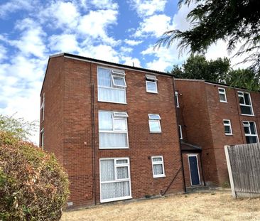 1 bedroom Flat - Hopton Road, Stevenage - Photo 1