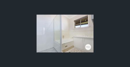 QUIET COURT LIVING! - Photo 5