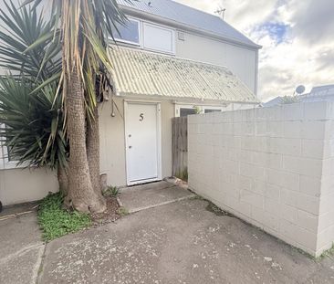 120 Randwick Rd, Moera - Photo 3
