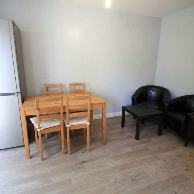 5 bedroom terraced house to rent - Photo 1