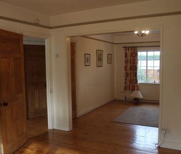 4 bedroom semi-detached house to rent - Photo 2