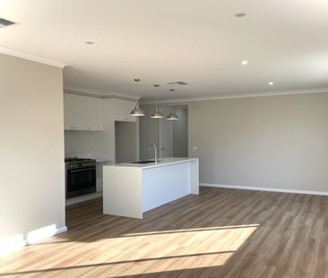 Modern Family Home! - Photo 5