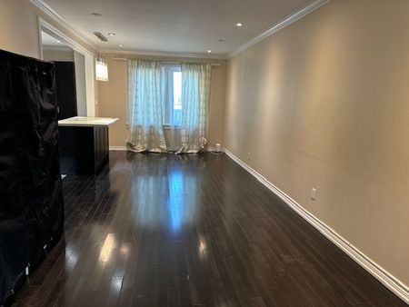 For Lease - 164 Adelaide Avenue, Oshawa, Ontario - Photo 3