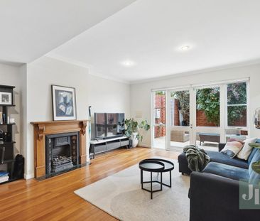 Stylish Terrace Home - Photo 1