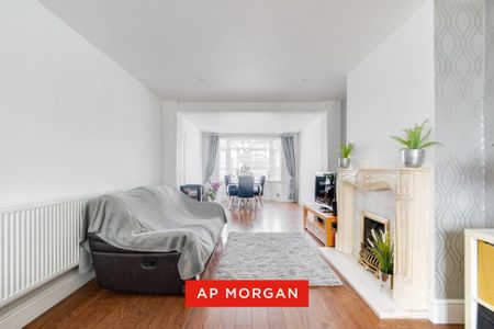 4 bedroom semi-detached house to rent - Photo 2