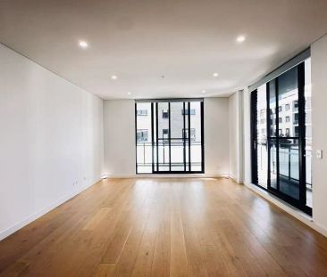“Large, Modern, Luxury Three Bedrooms Apartment” - Photo 6