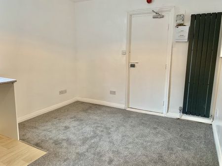 Woodborough Road, Nottingham, NG3 - Photo 2